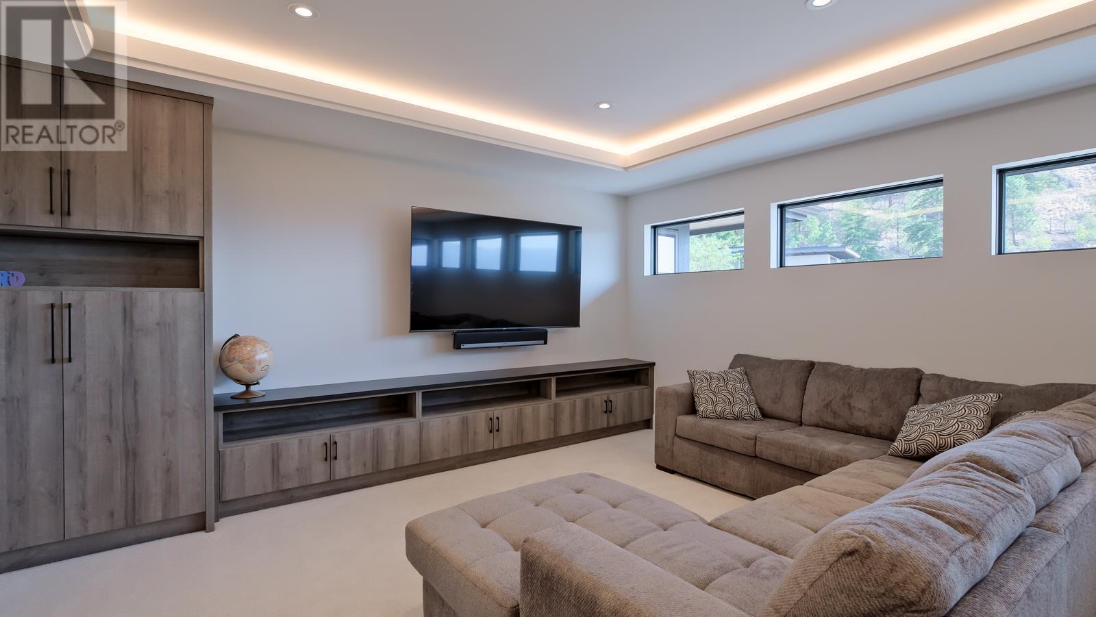  740 Pinehaven Court, Kelowna