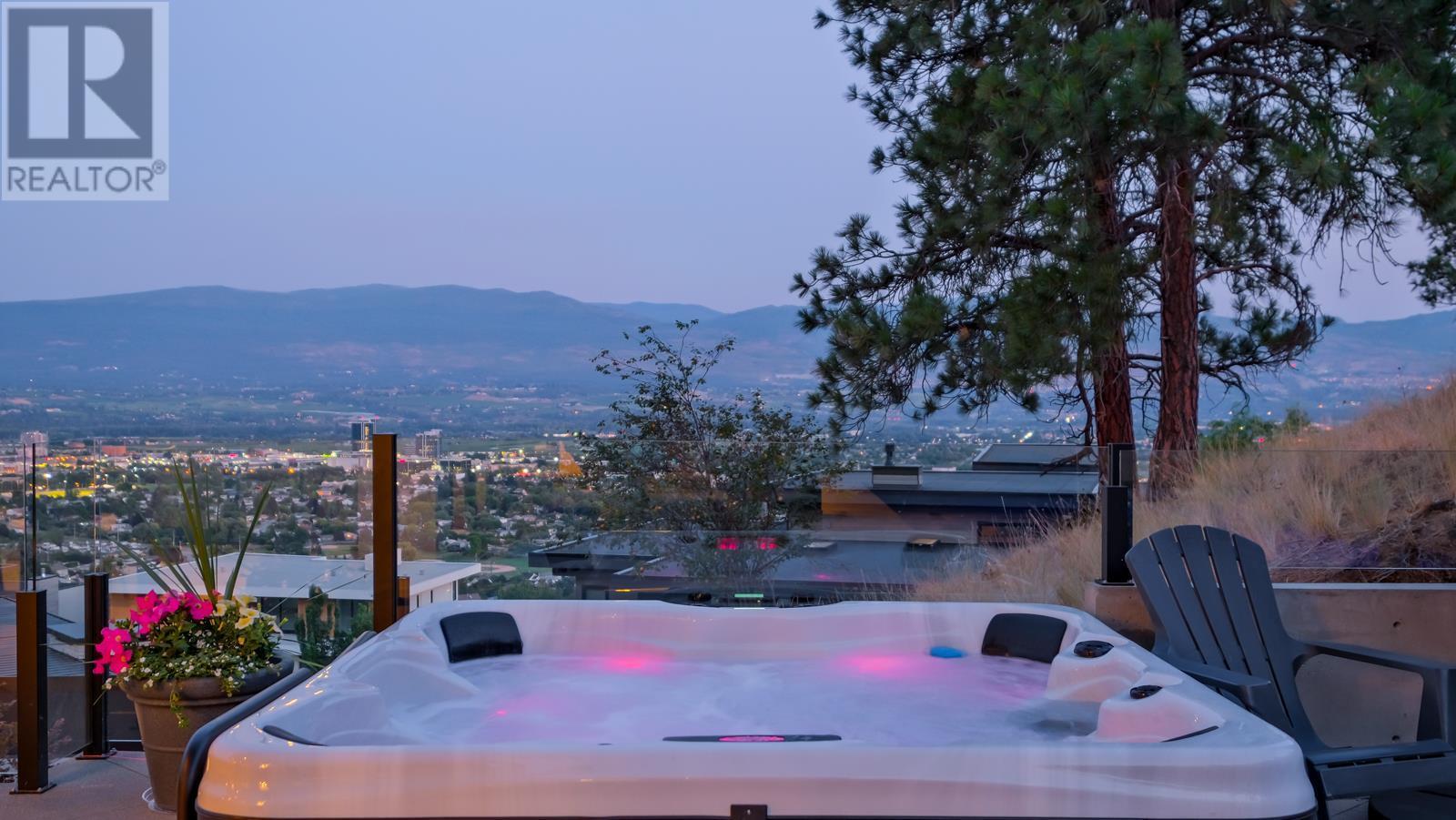  740 Pinehaven Court, Kelowna