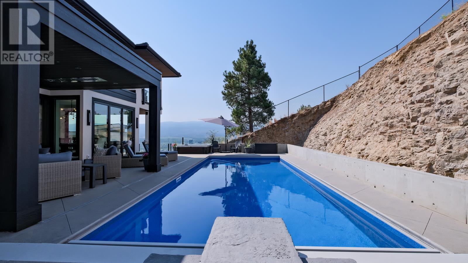  740 Pinehaven Court, Kelowna