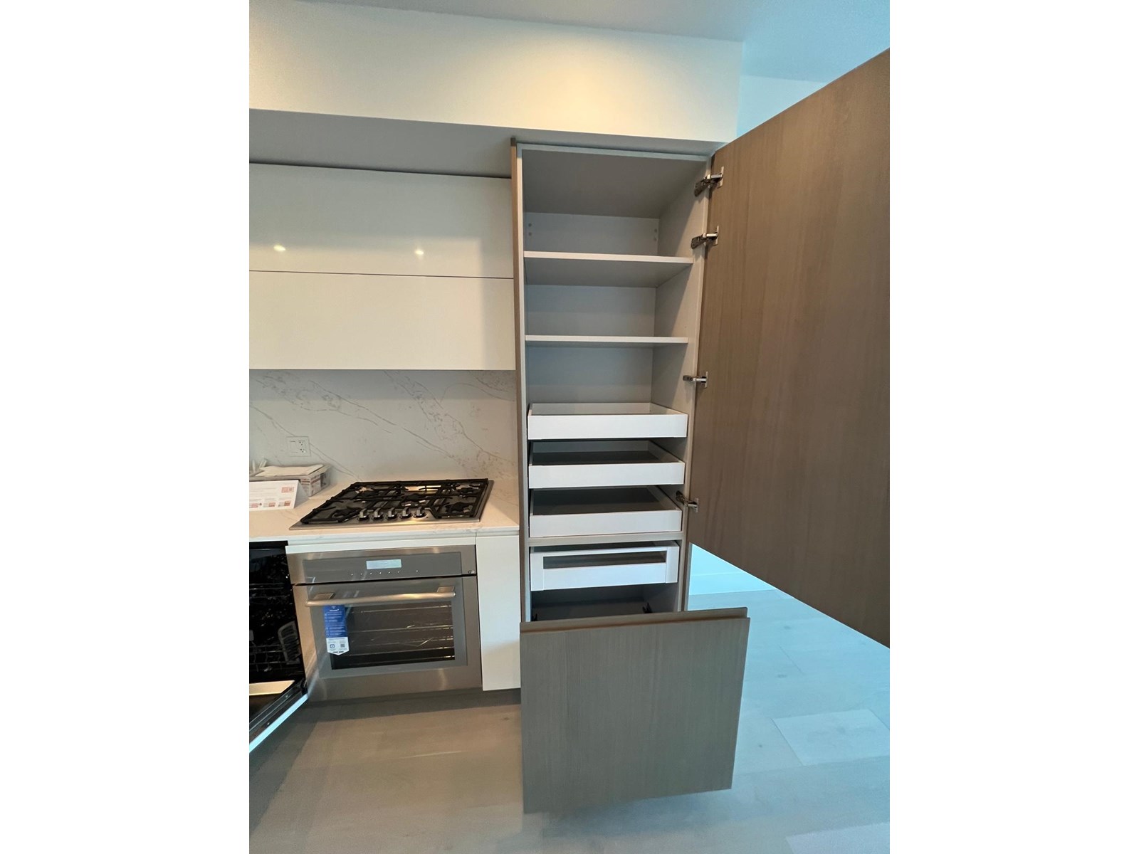 406 1342 JOHNSTON ROAD, White Rock