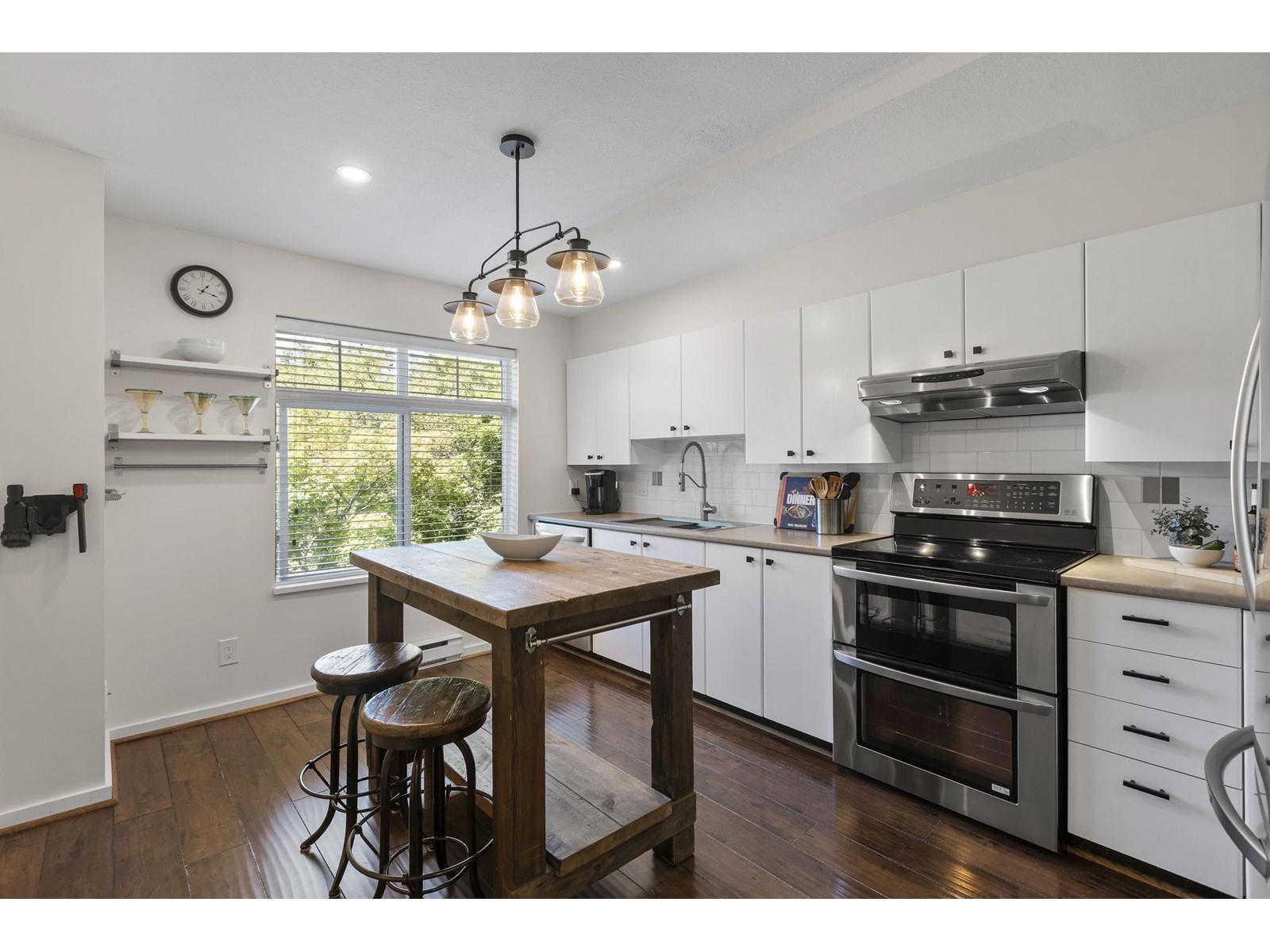 Photo 13 of 95 15236 36 Avenue, Surrey BC