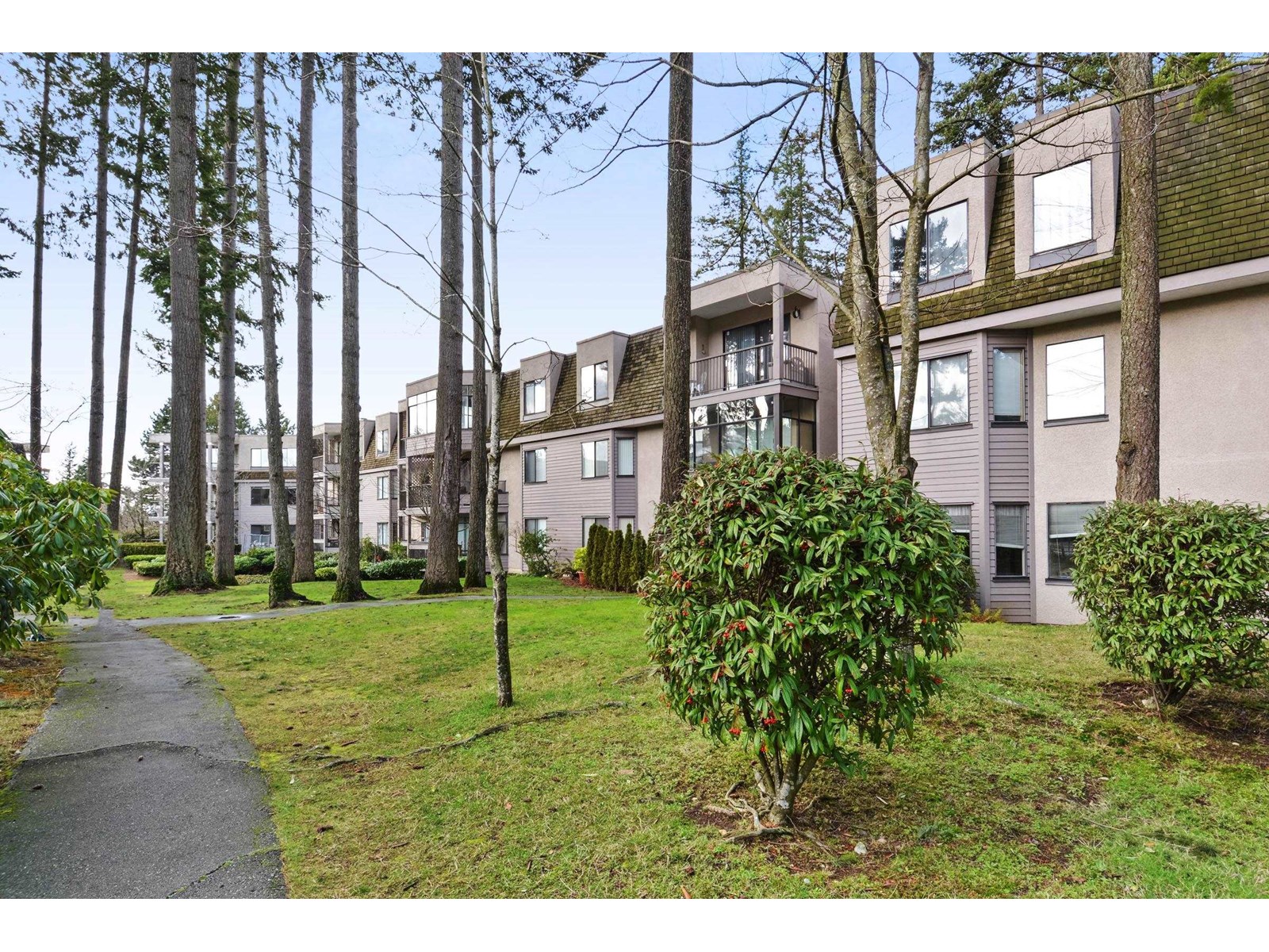 Photo 22 of 115 1760 Southmere Crescent, Surrey BC
