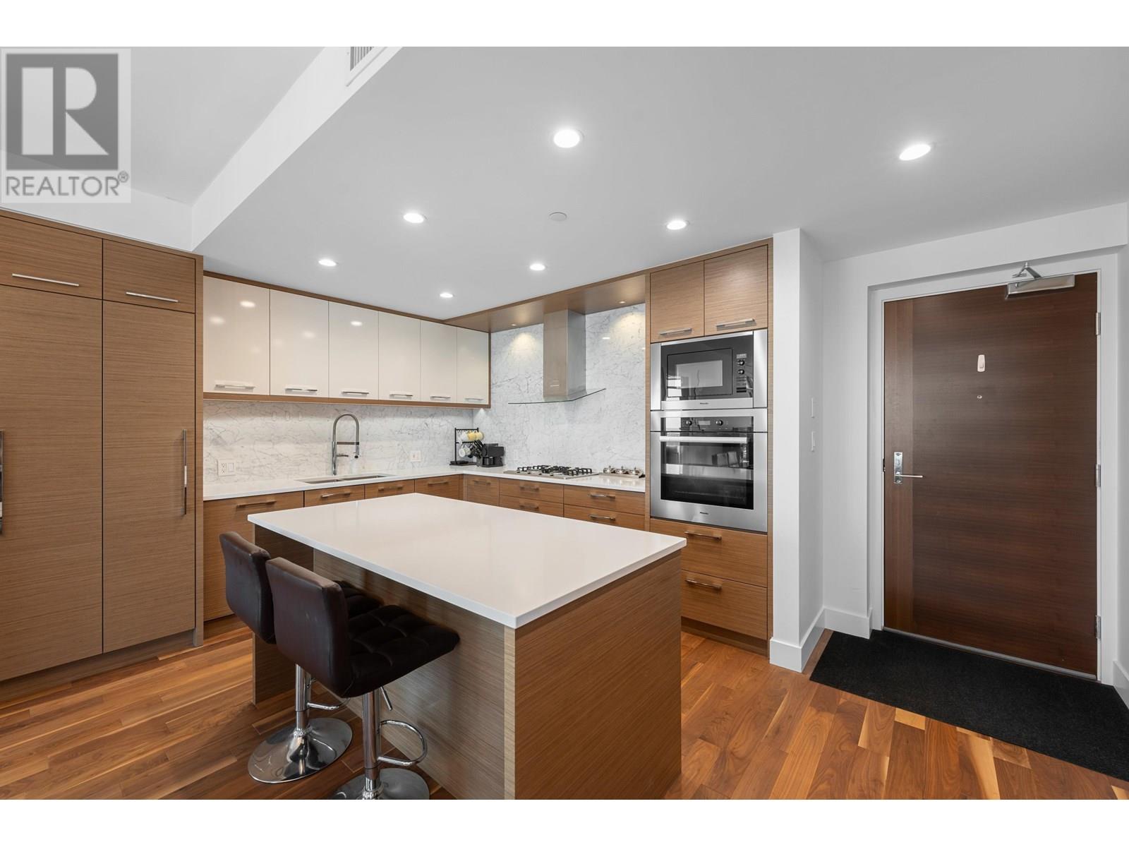 Photo 6 of 1905 4360 Beresford Street, Burnaby BC