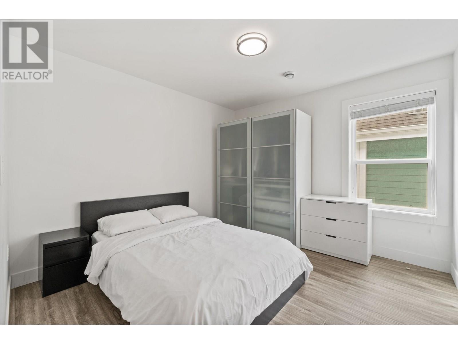 Photo 6 of 1 1014 Fourth Avenue, New Westminster BC