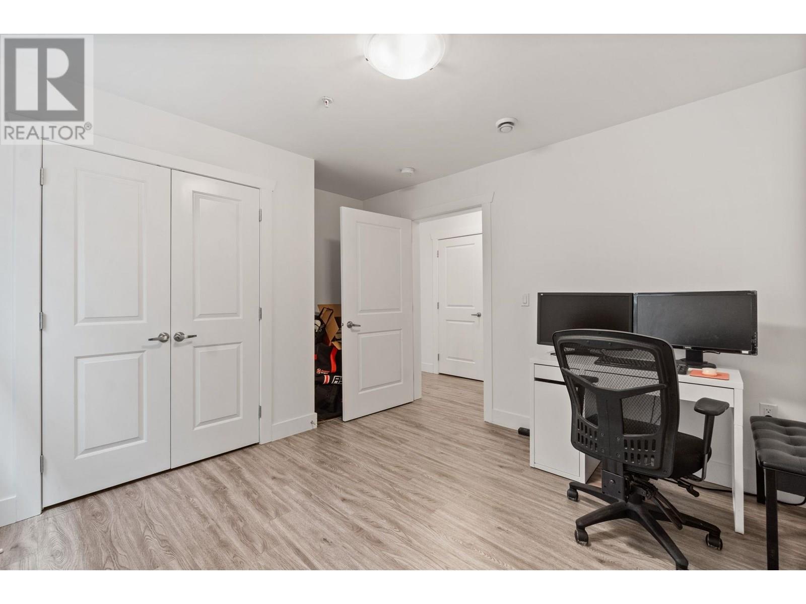 Photo 12 of 1 1014 Fourth Avenue, New Westminster BC