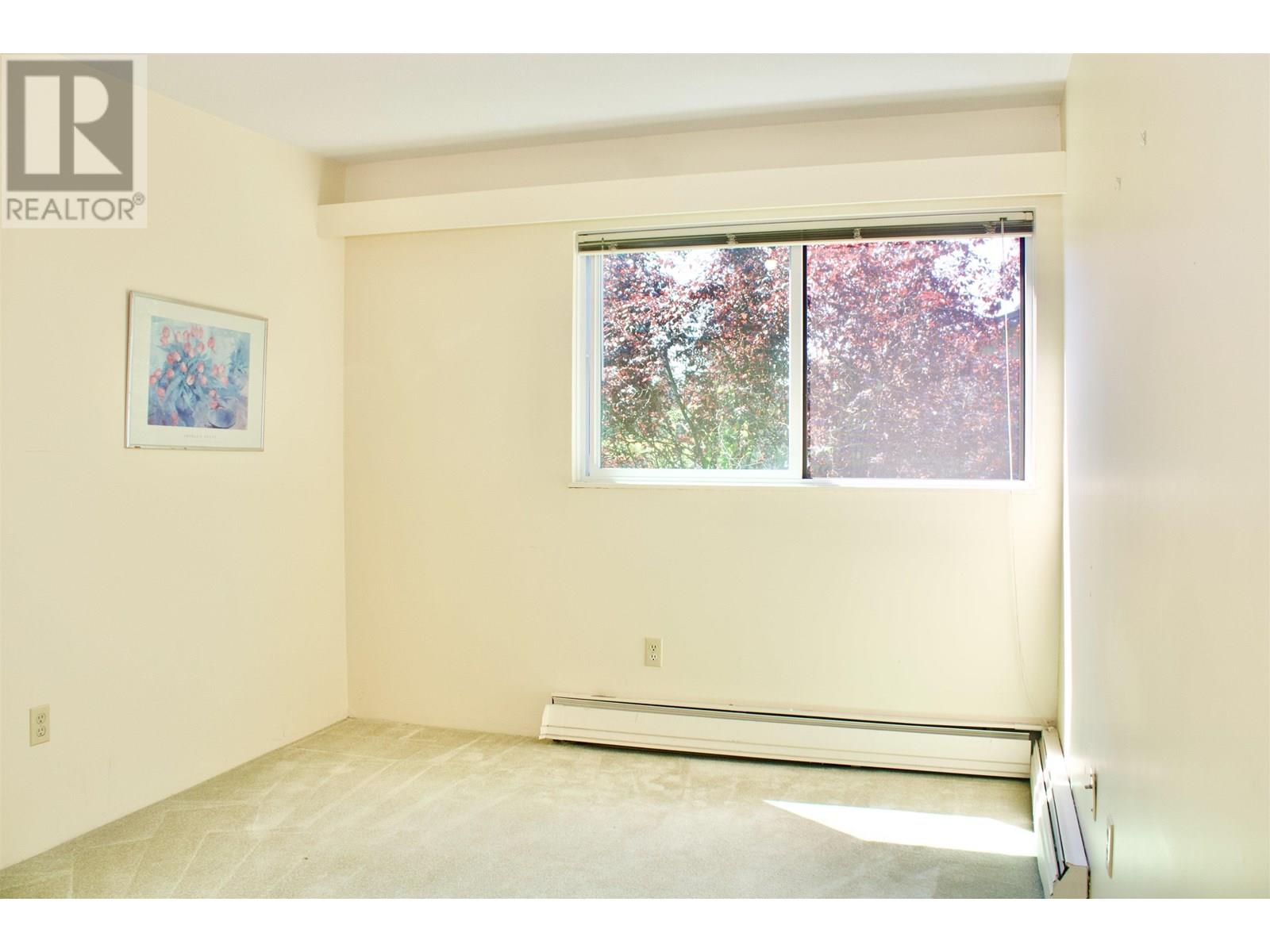 Photo 11 of 13 1811 Purcell Way, North Vancouver BC