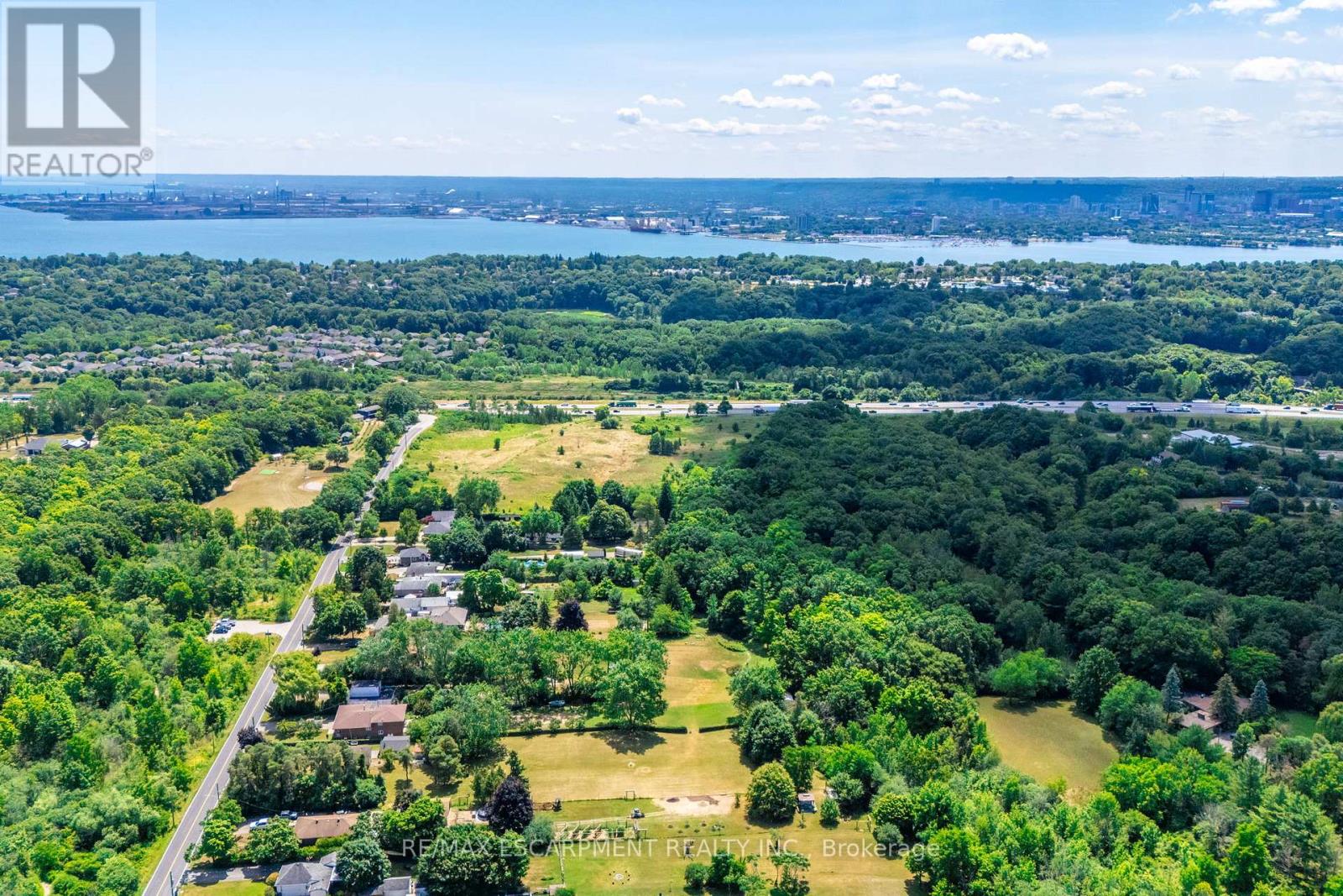 Photo 4 of 1412 Old York Road, Burlington ON