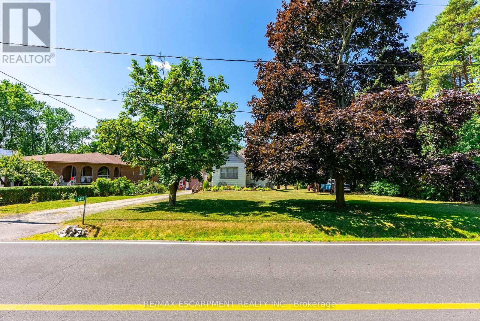 Photo 2 of 1412 Old York Road, Burlington ON