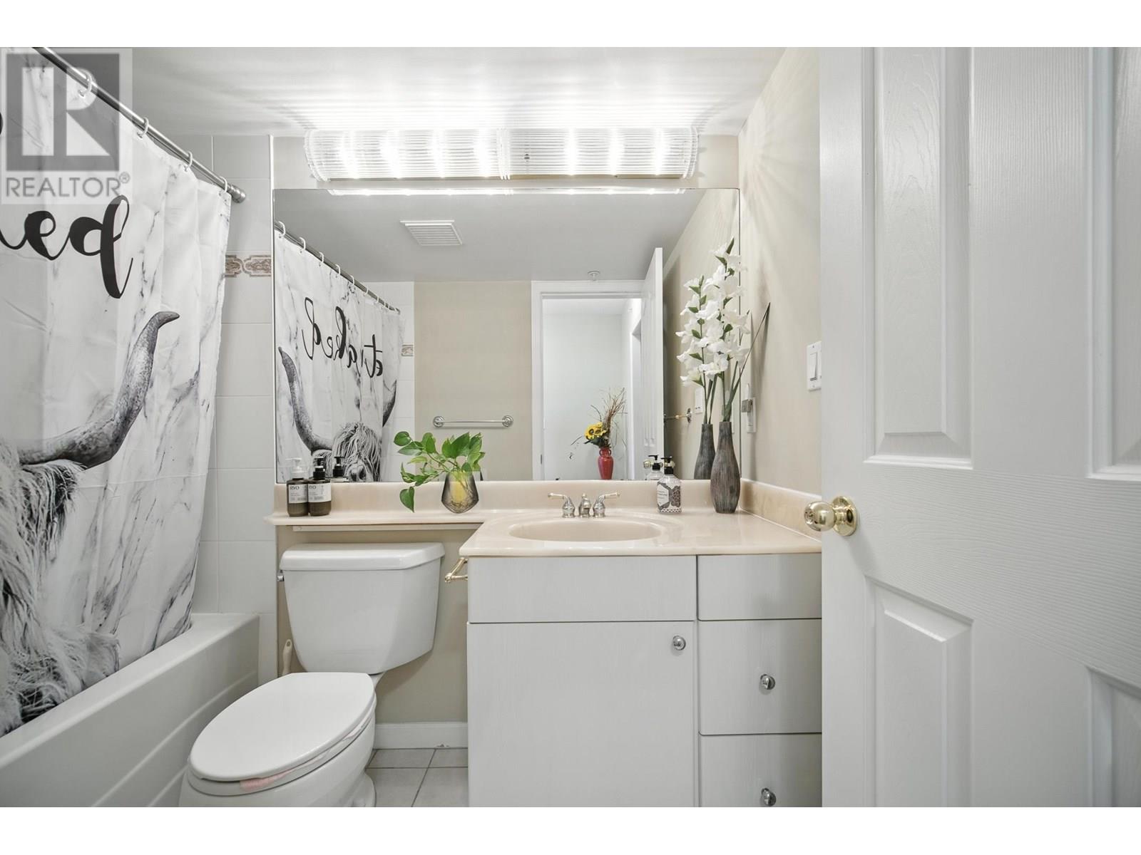 Photo 21 of 1302 8238 Saba Road, Richmond BC