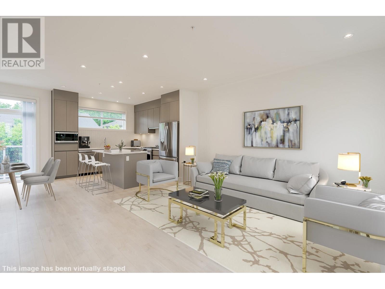 Photo 3 of 12 23785 Dewdney Trunk Road, Maple Ridge BC
