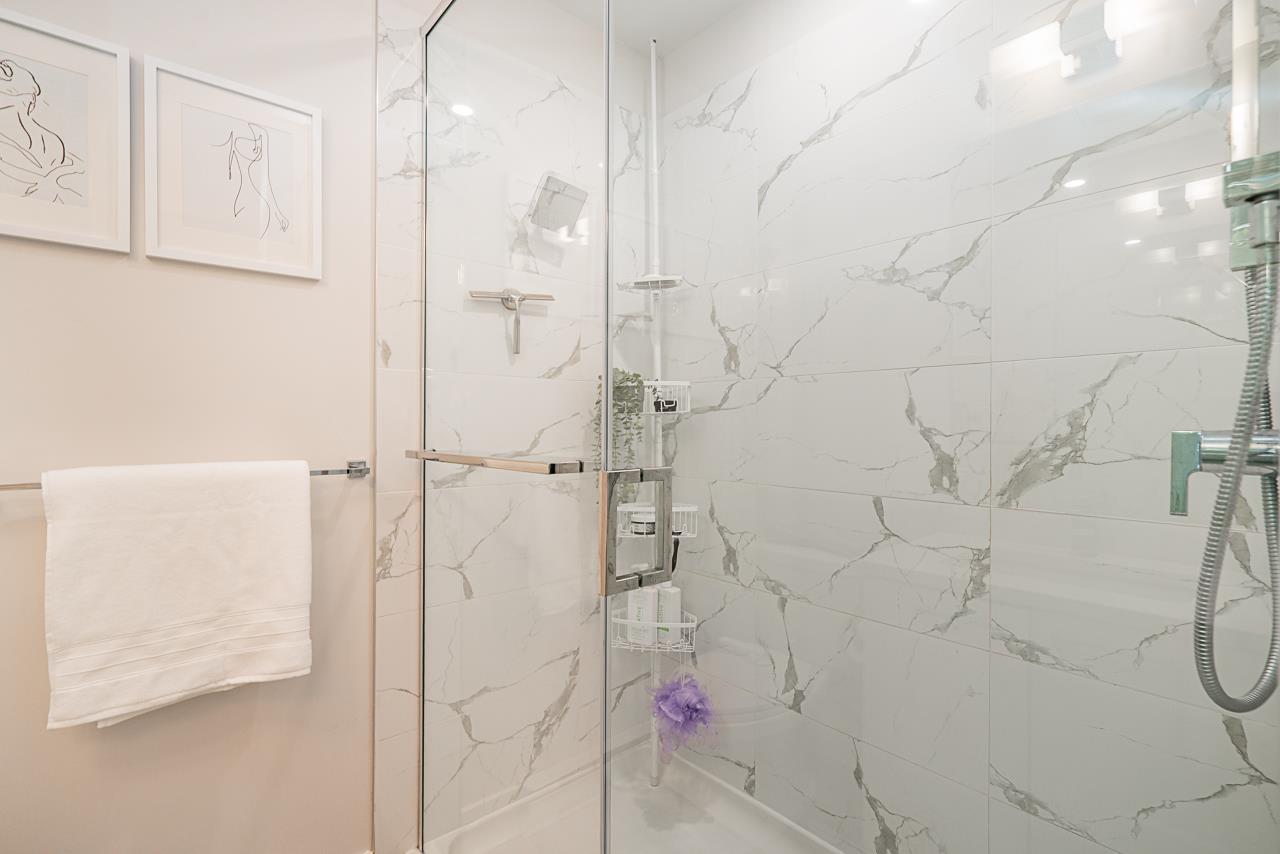 Photo 17 of 107 20175 53 Avenue, Langley BC