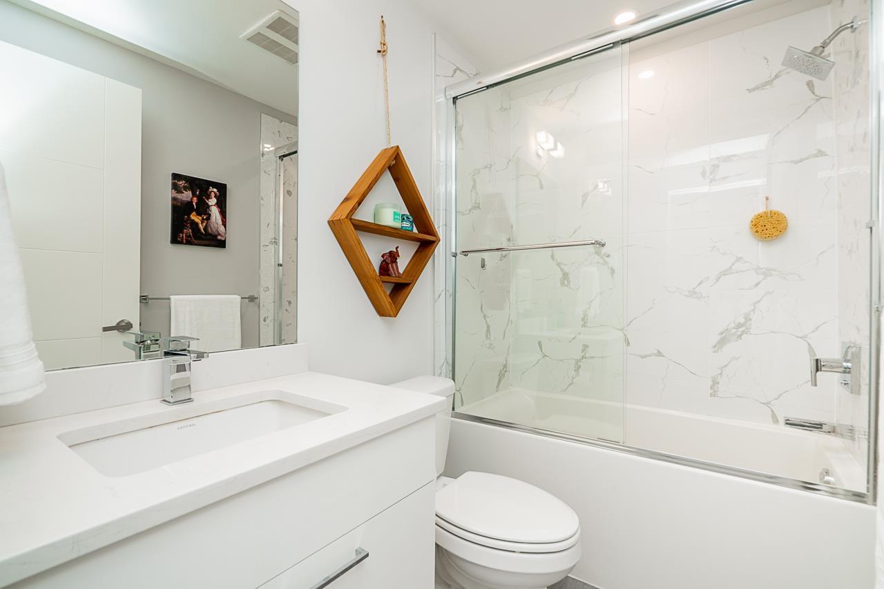 Photo 21 of 107 20175 53 Avenue, Langley BC