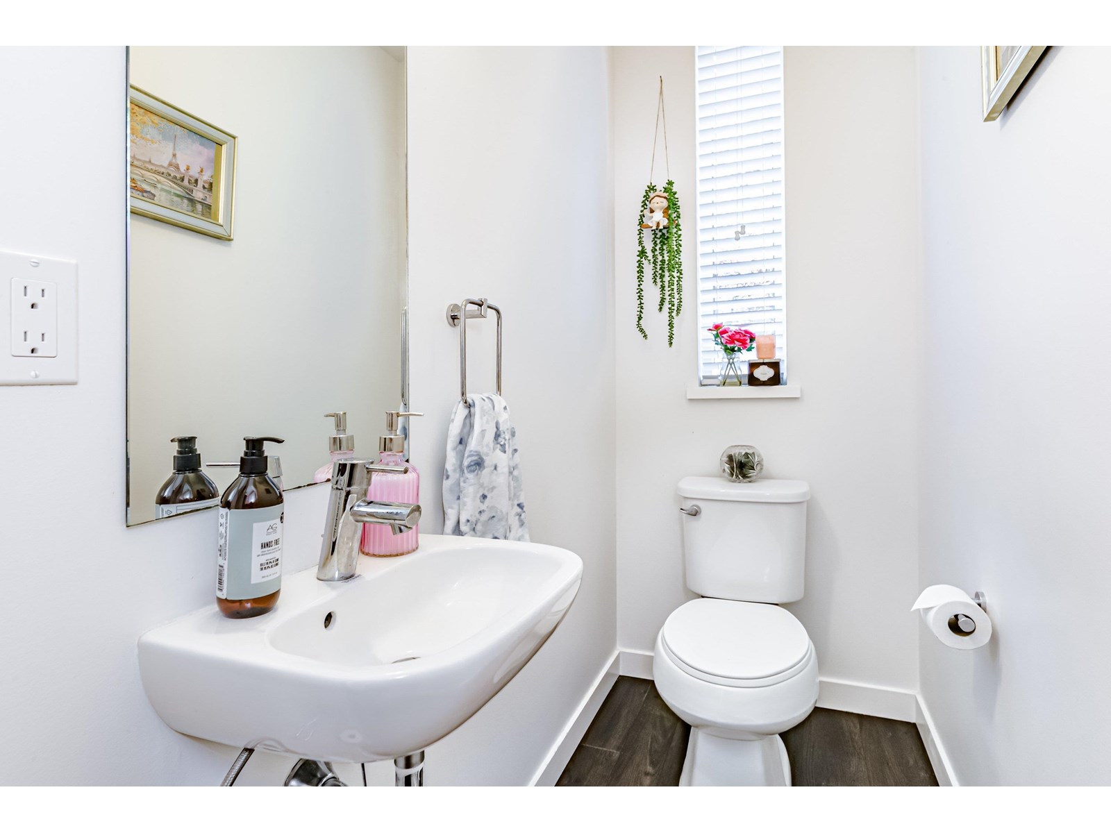 Photo 17 of 43 15340 Guildford Drive Drive, Surrey BC