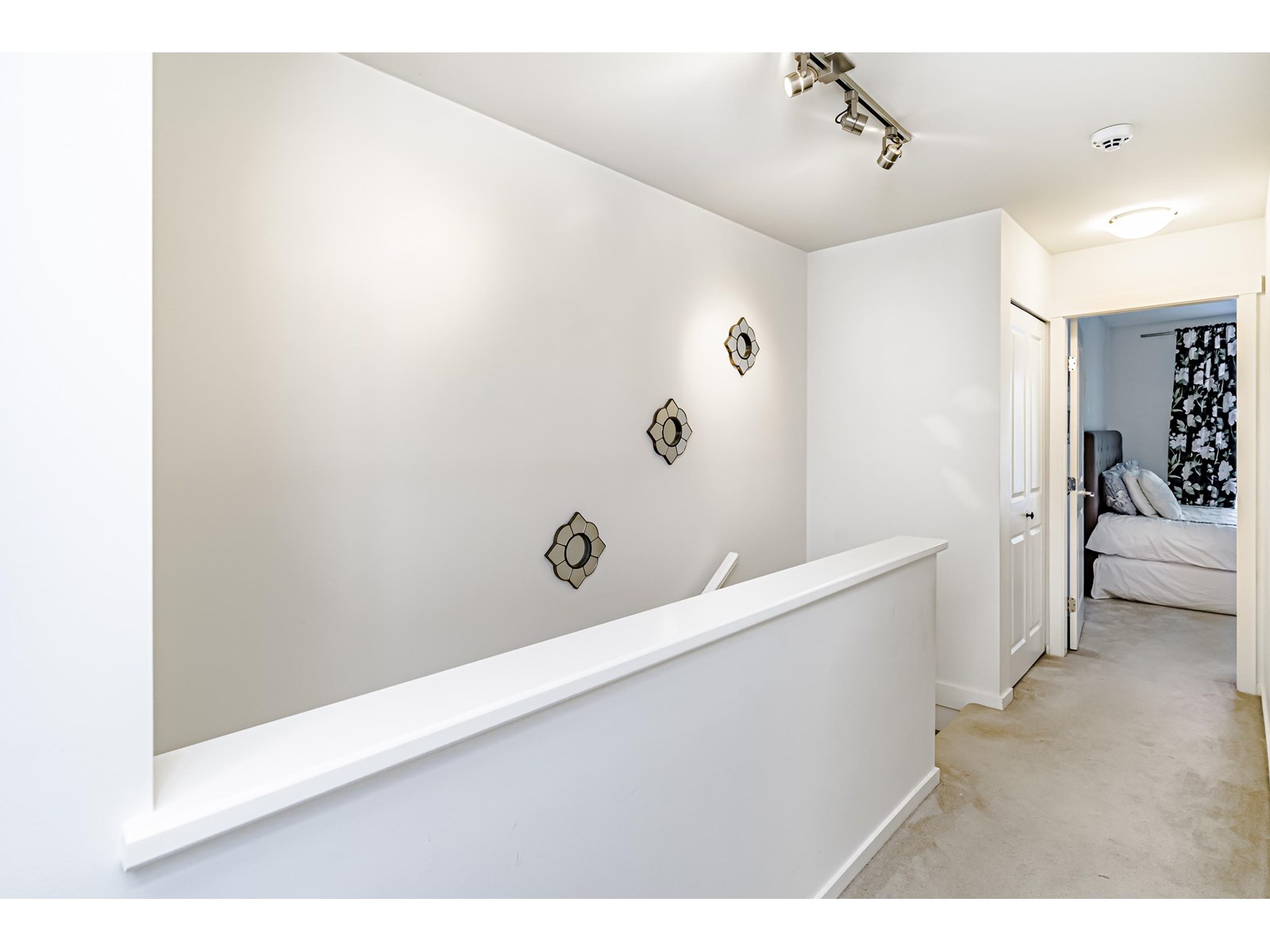 Photo 19 of 43 15340 Guildford Drive Drive, Surrey BC