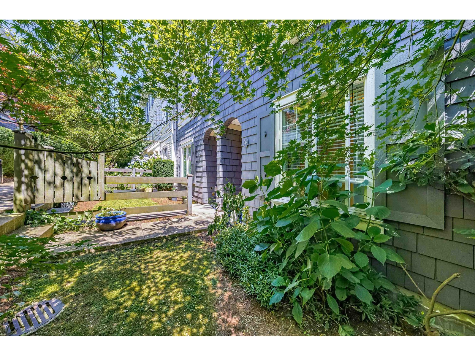 Photo 32 of 43 15340 Guildford Drive Drive, Surrey BC