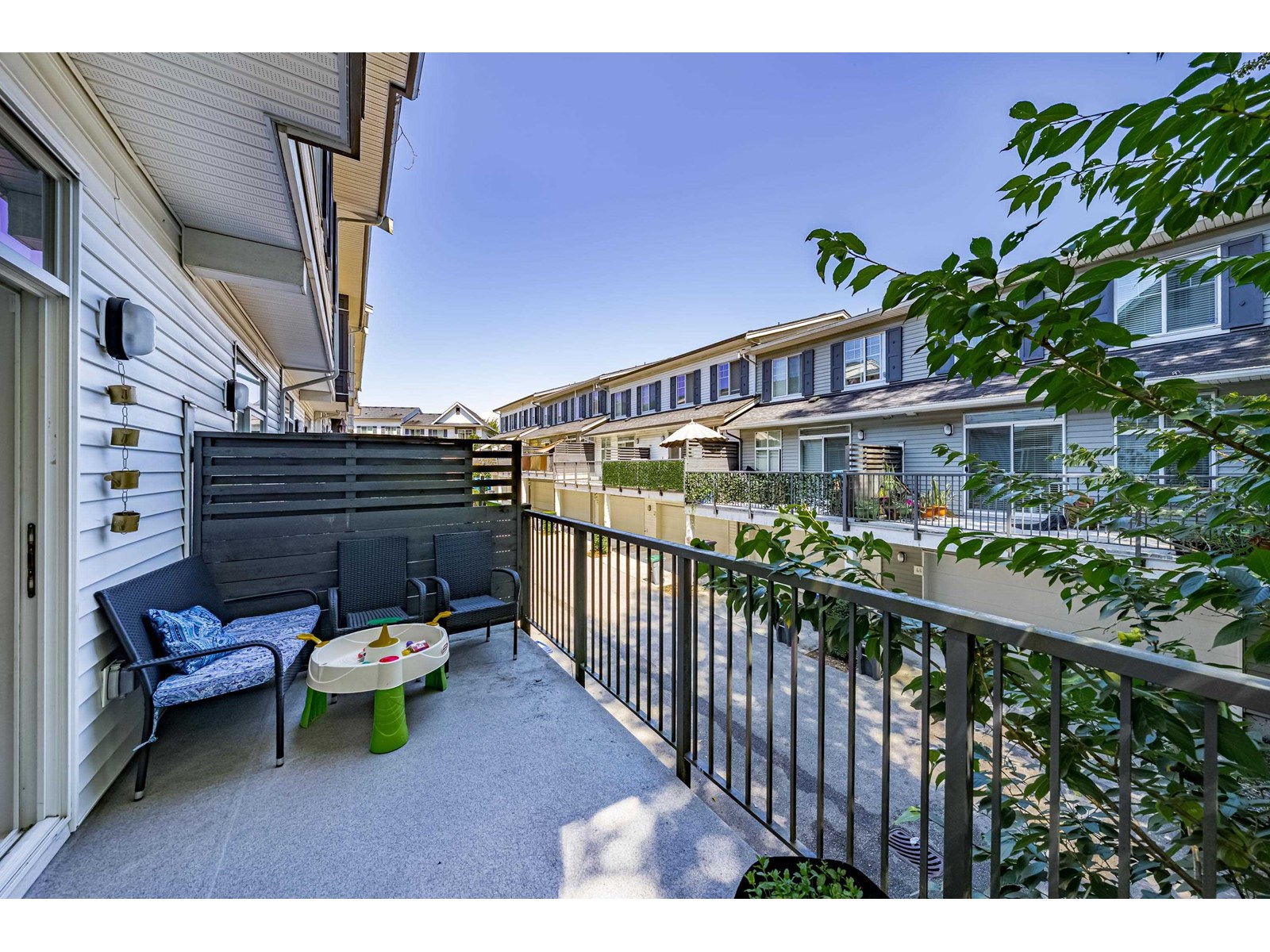 Photo 28 of 43 15340 Guildford Drive Drive, Surrey BC