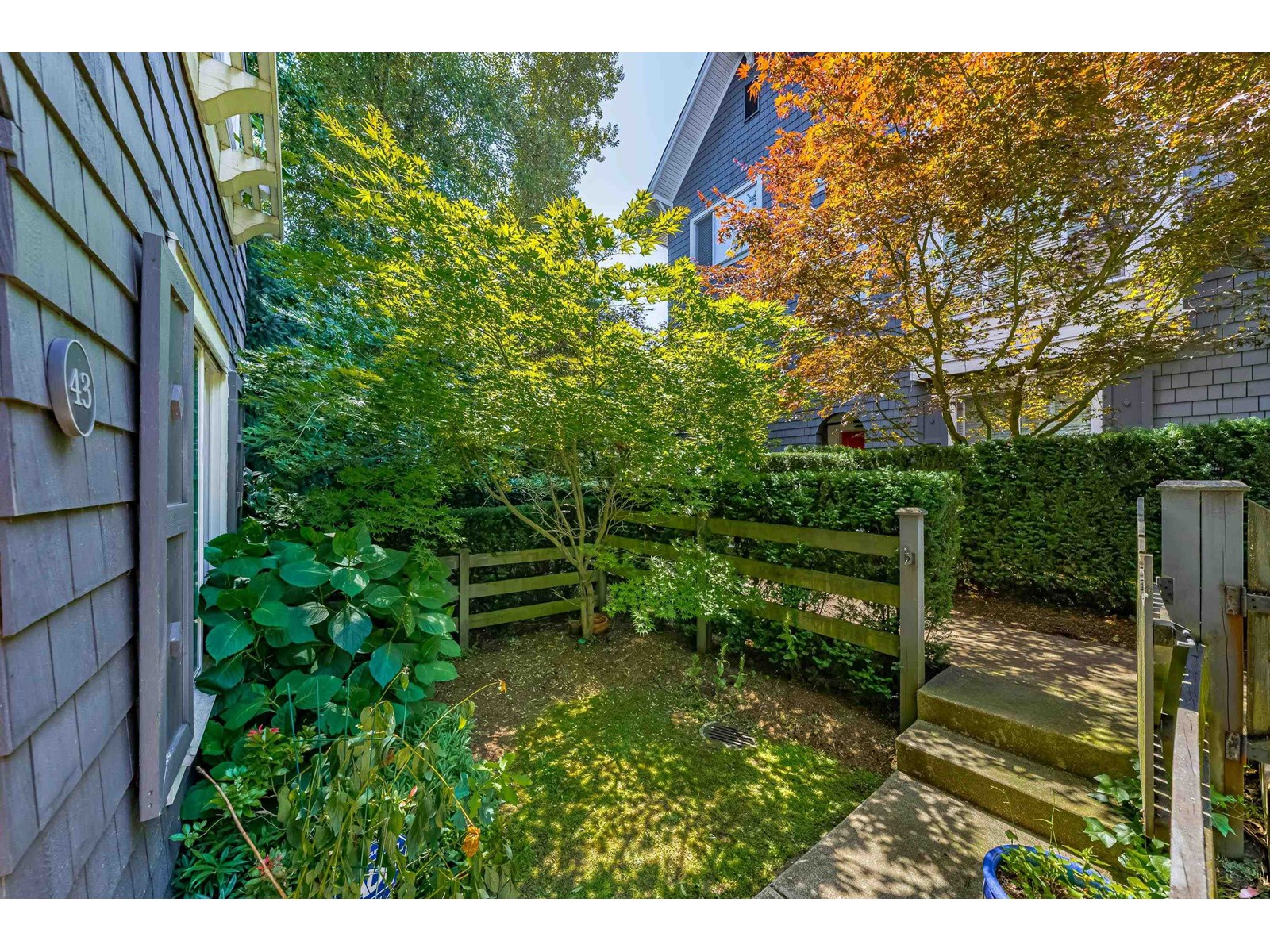 Photo 30 of 43 15340 Guildford Drive Drive, Surrey BC