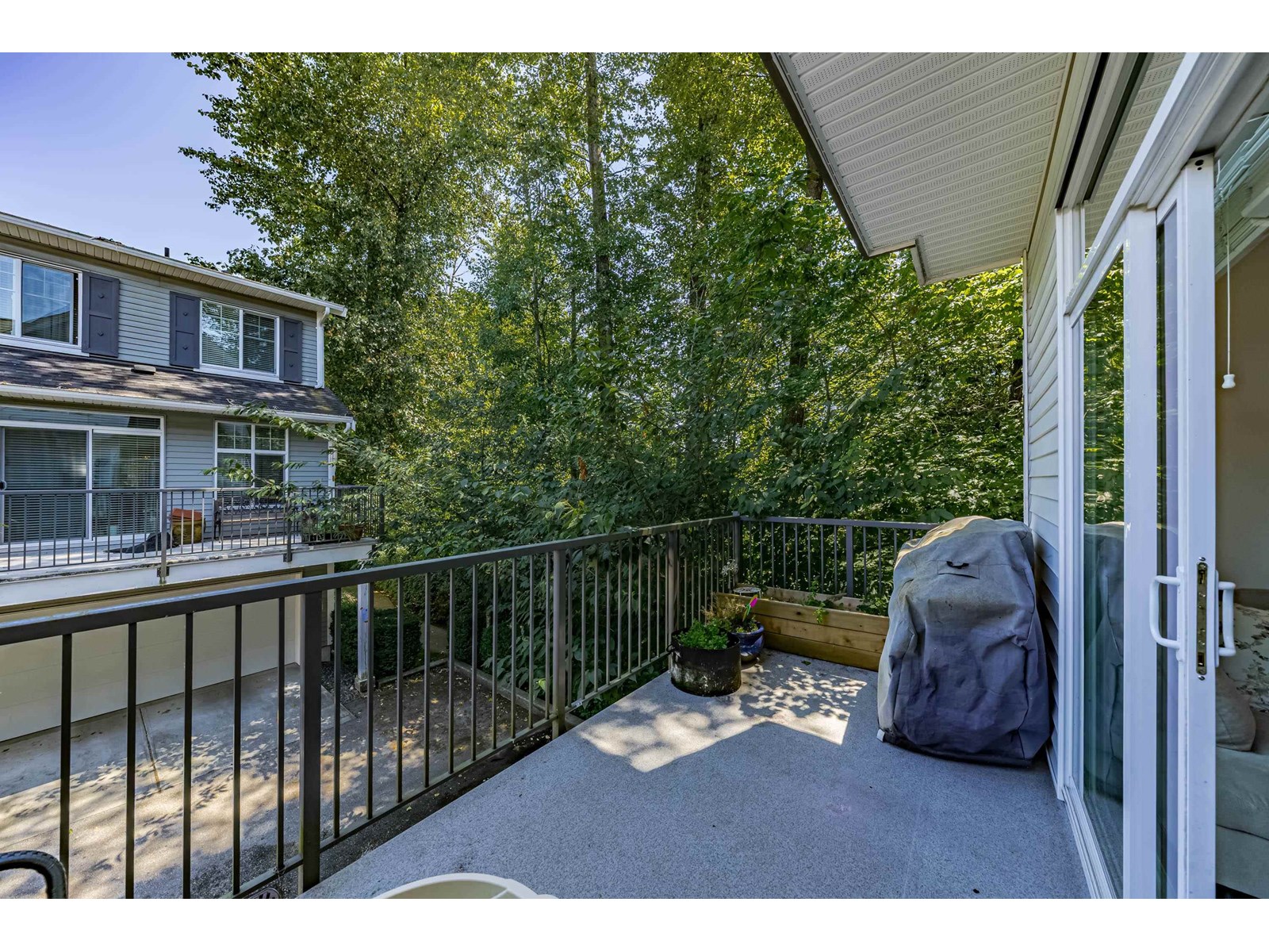 Photo 29 of 43 15340 Guildford Drive Drive, Surrey BC