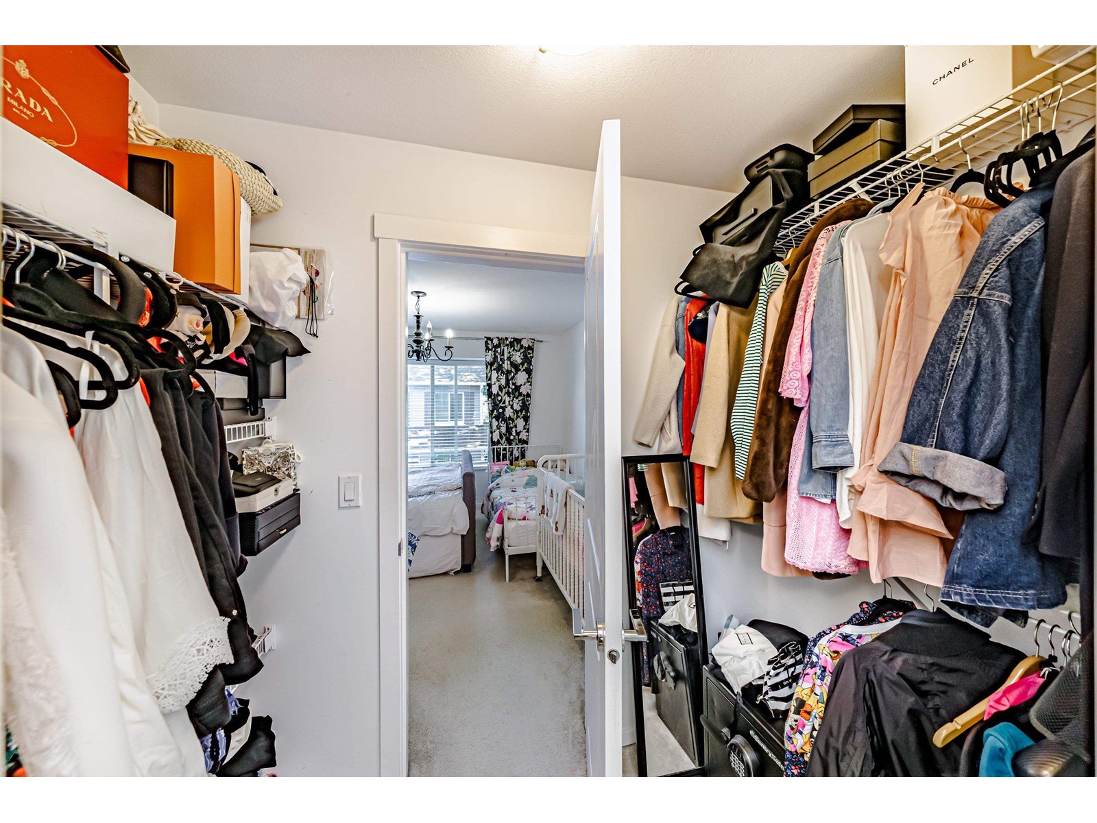 Photo 23 of 43 15340 Guildford Drive Drive, Surrey BC