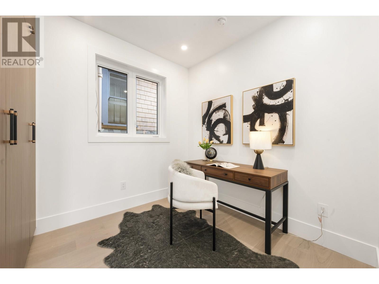 1 847 E 10TH AVENUE, Vancouver