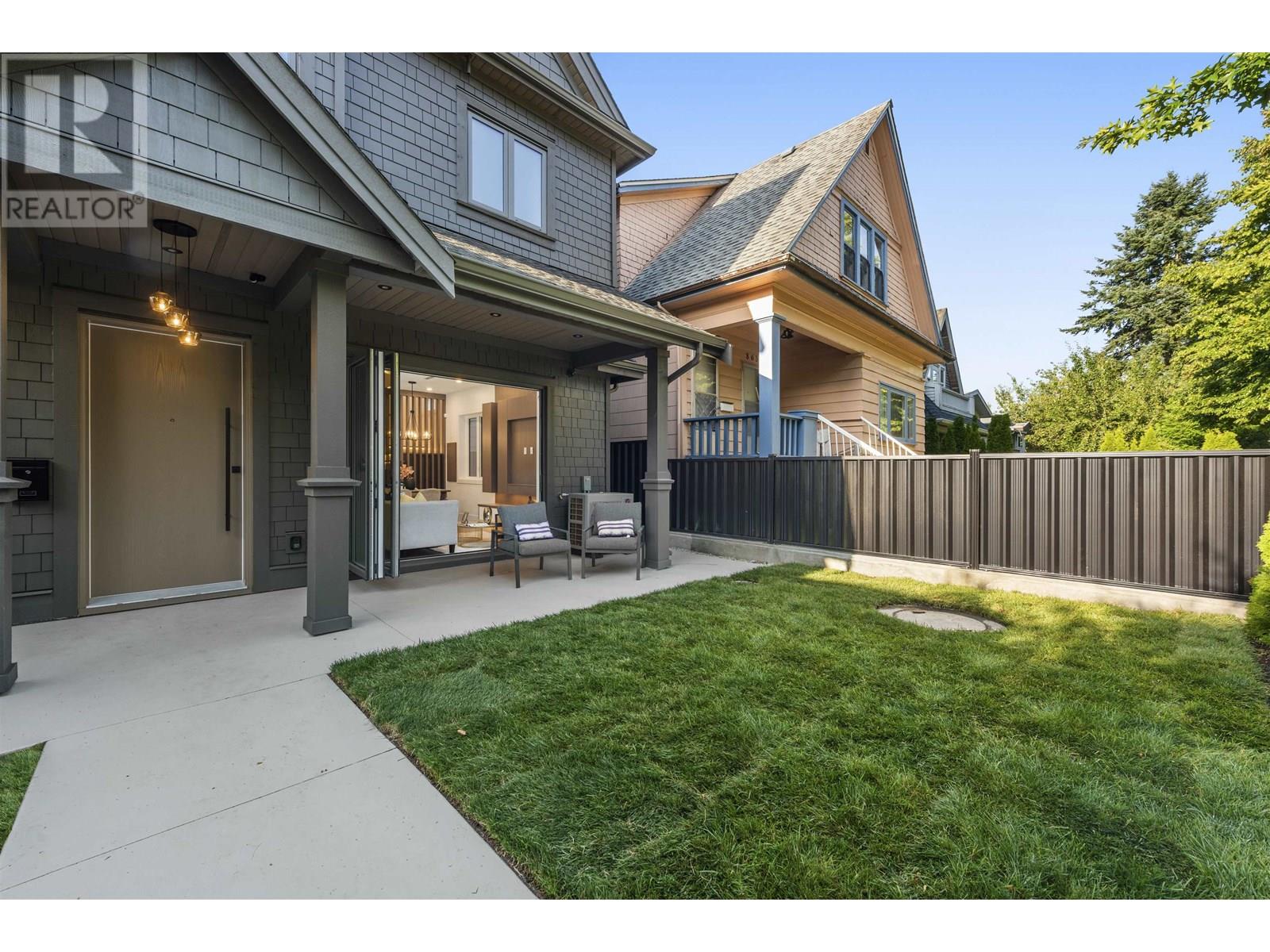 1 847 E 10TH AVENUE, Vancouver