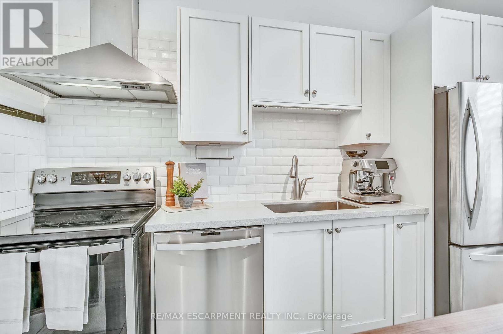 Photo 16 of 53 Murray Street E, Hamilton ON