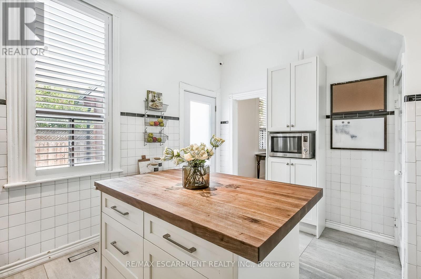 Photo 25 of 53 Murray Street E, Hamilton ON