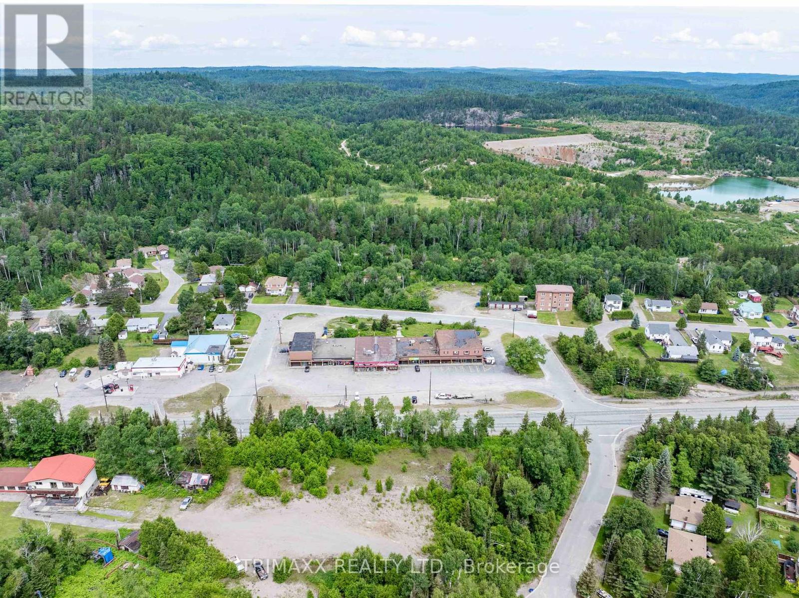 Photo 30 of 8 9 6 Regional Road, Greater Sudbury ON