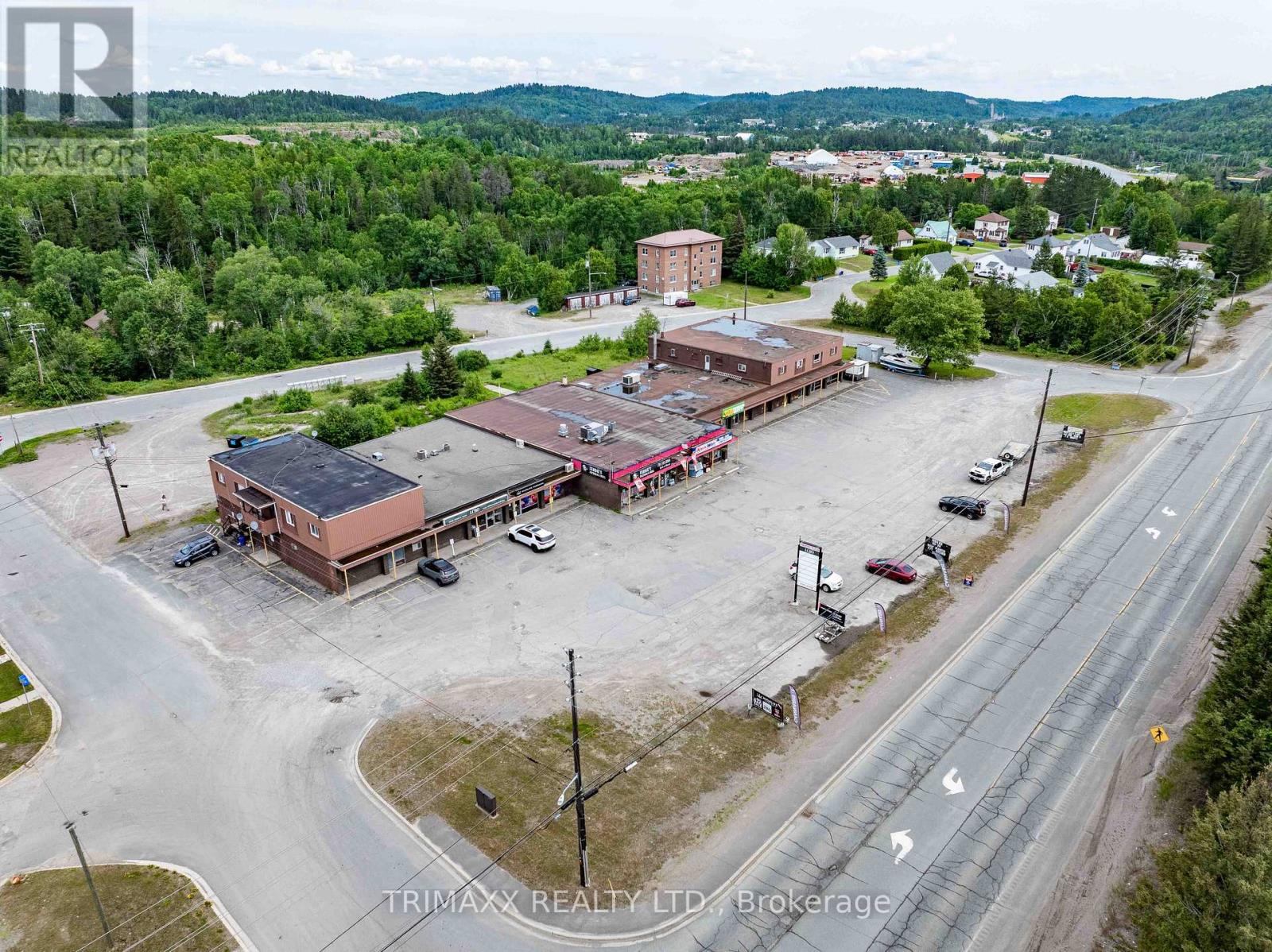 Photo 1 of 8 9 6 Regional Road, Greater Sudbury ON