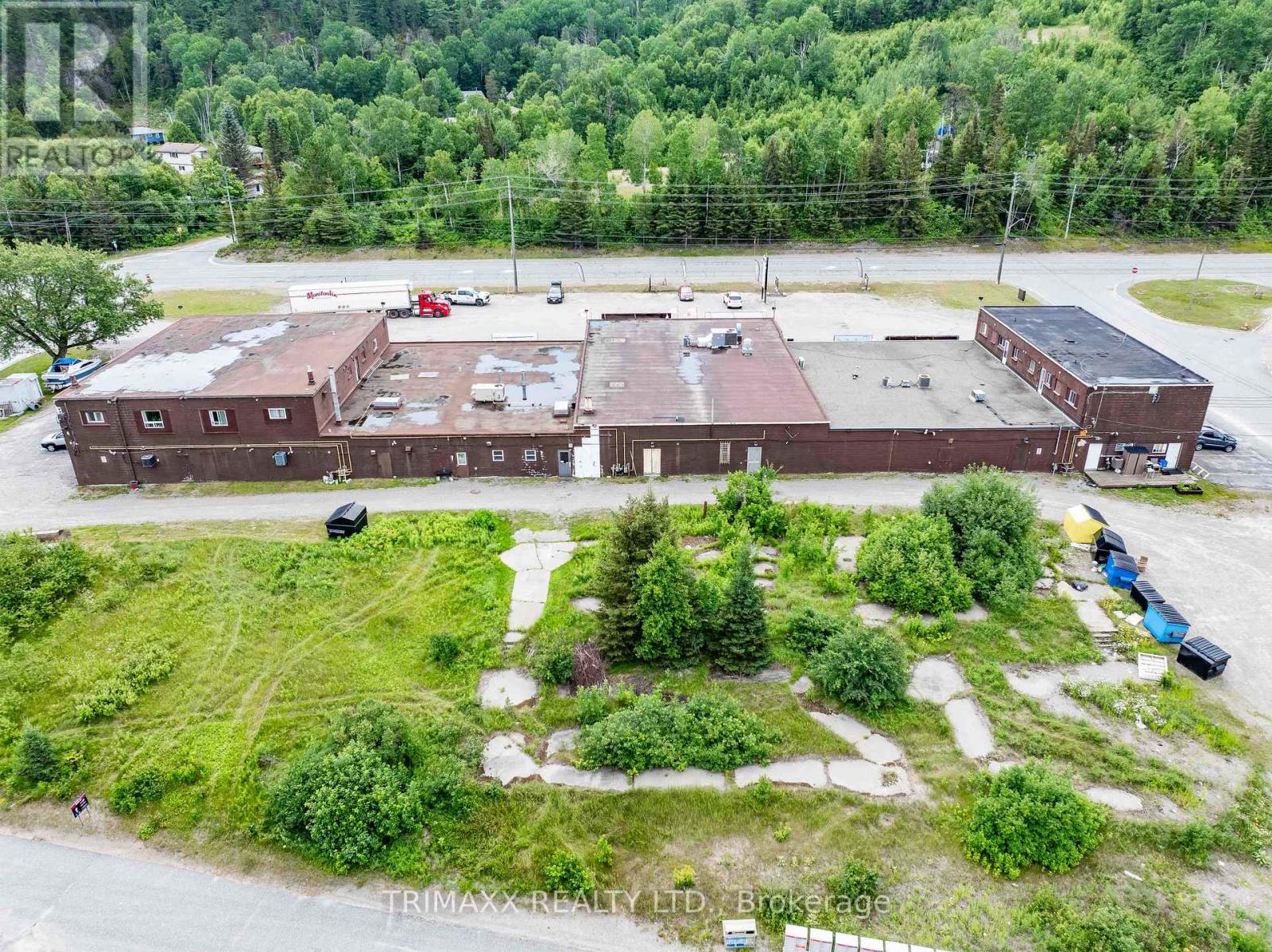 Photo 7 of 8 9 6 Regional Road, Greater Sudbury ON