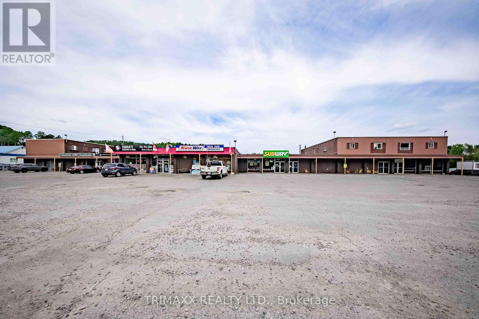 Photo 31 of 8 9 6 Regional Road, Greater Sudbury ON