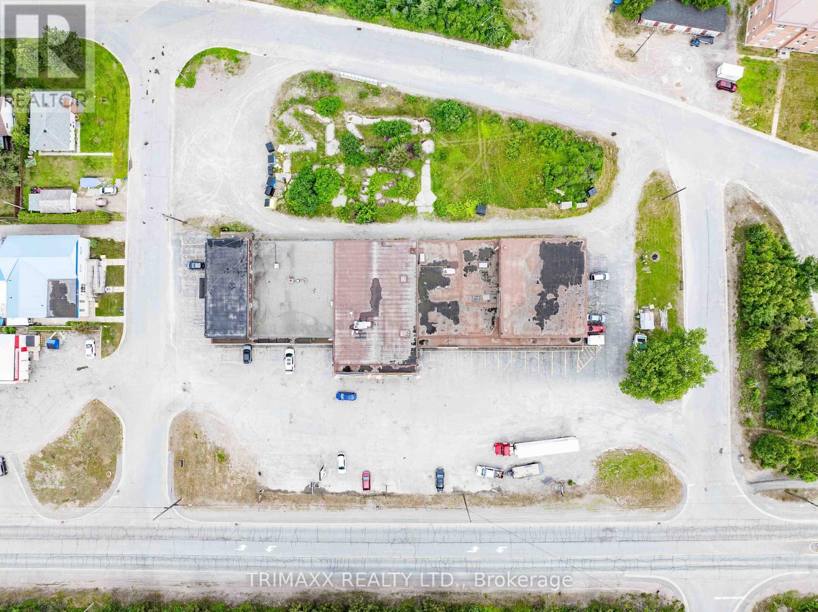 Photo 27 of 8 9 6 Regional Road, Greater Sudbury ON
