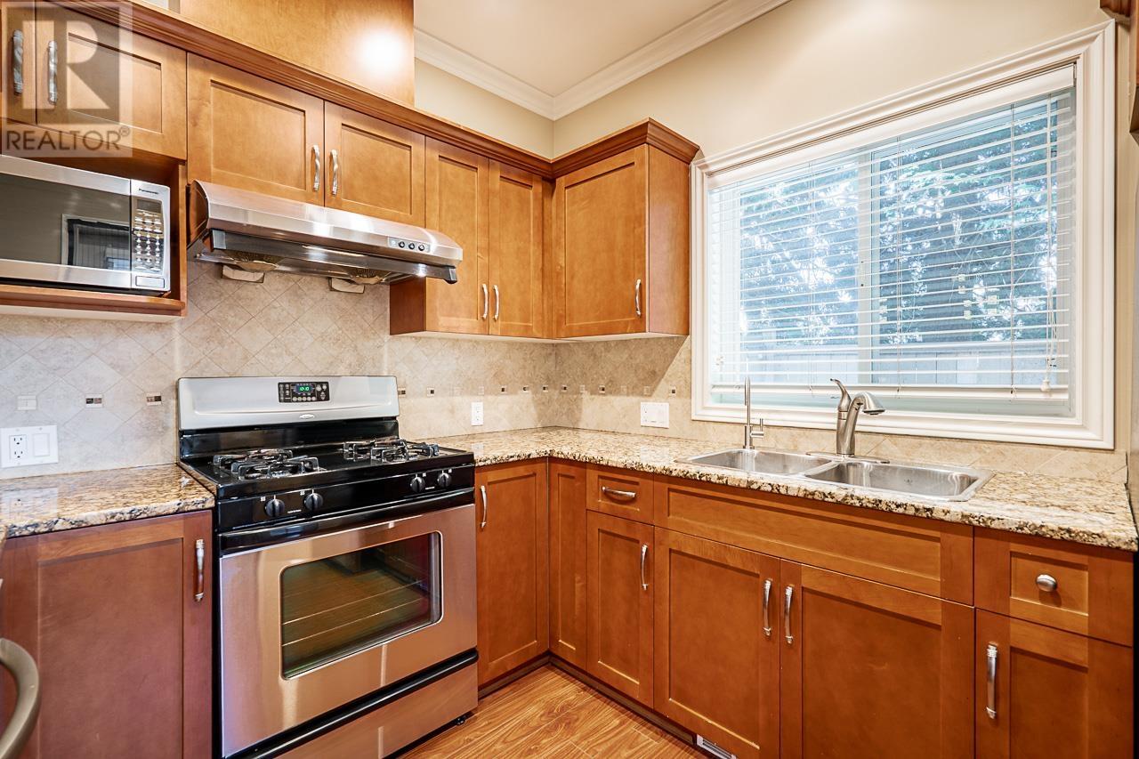 Photo 4 of 11 8311 No 2 Road, Richmond BC
