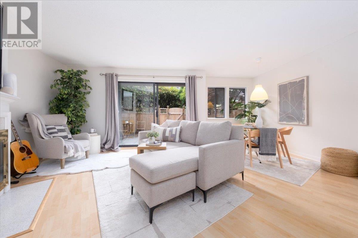 Photo 1 of 6 251 W 14th Street, North Vancouver BC