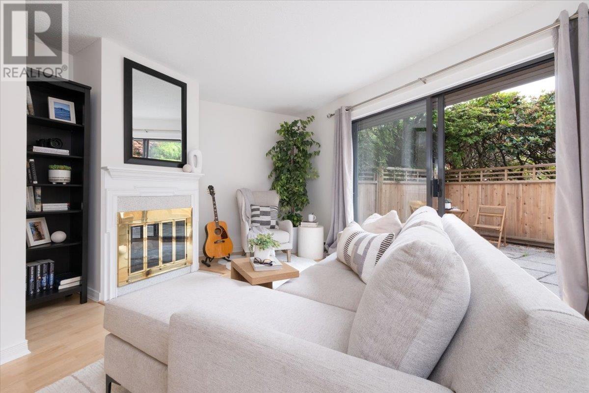 Photo 7 of 6 251 W 14th Street, North Vancouver BC