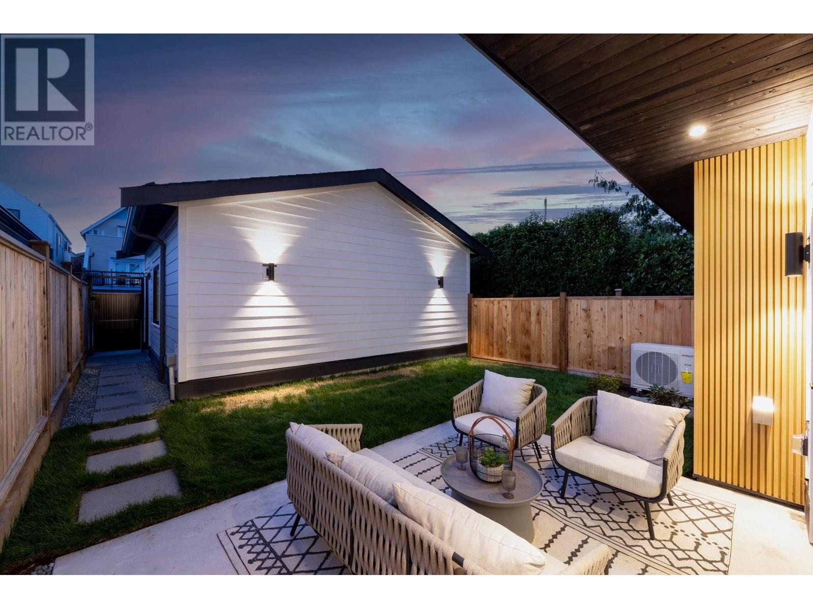 Photo 22 of 2 1079 E 14th Avenue, Vancouver BC