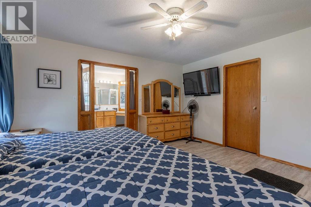 Photo 16 of 240 Harris Road, Taber AB