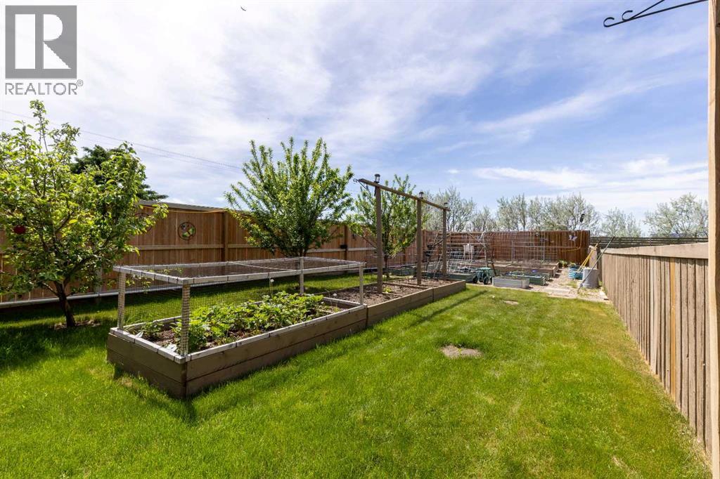 Photo 31 of 240 Harris Road, Taber AB