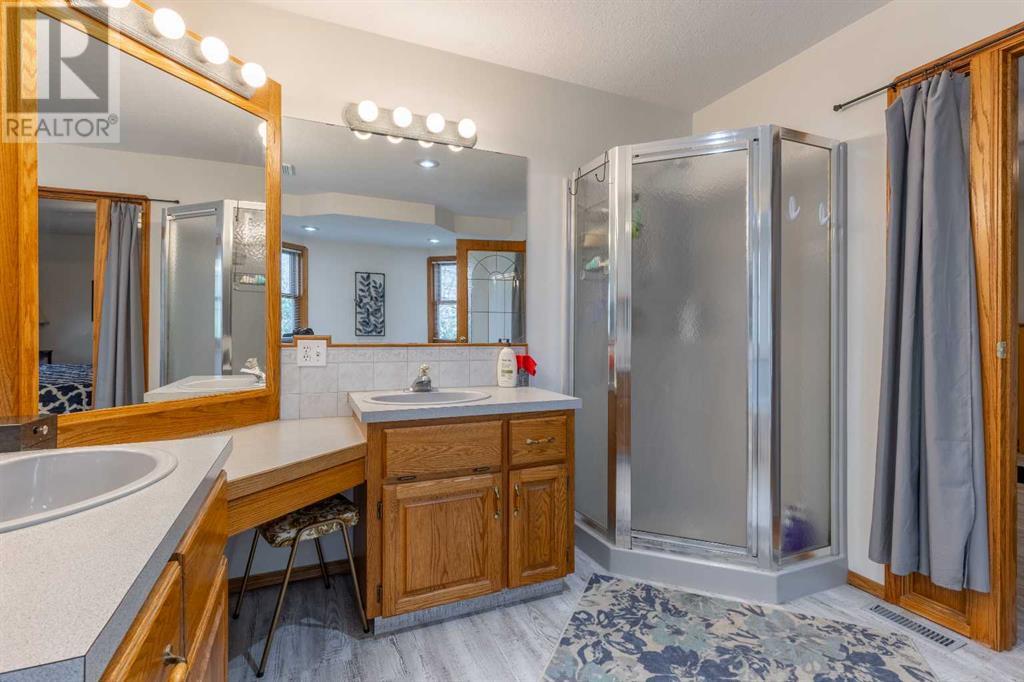 Photo 19 of 240 Harris Road, Taber AB