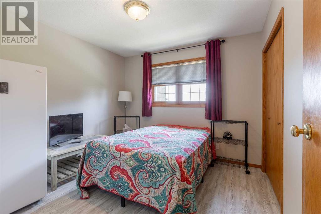 Photo 14 of 240 Harris Road, Taber AB