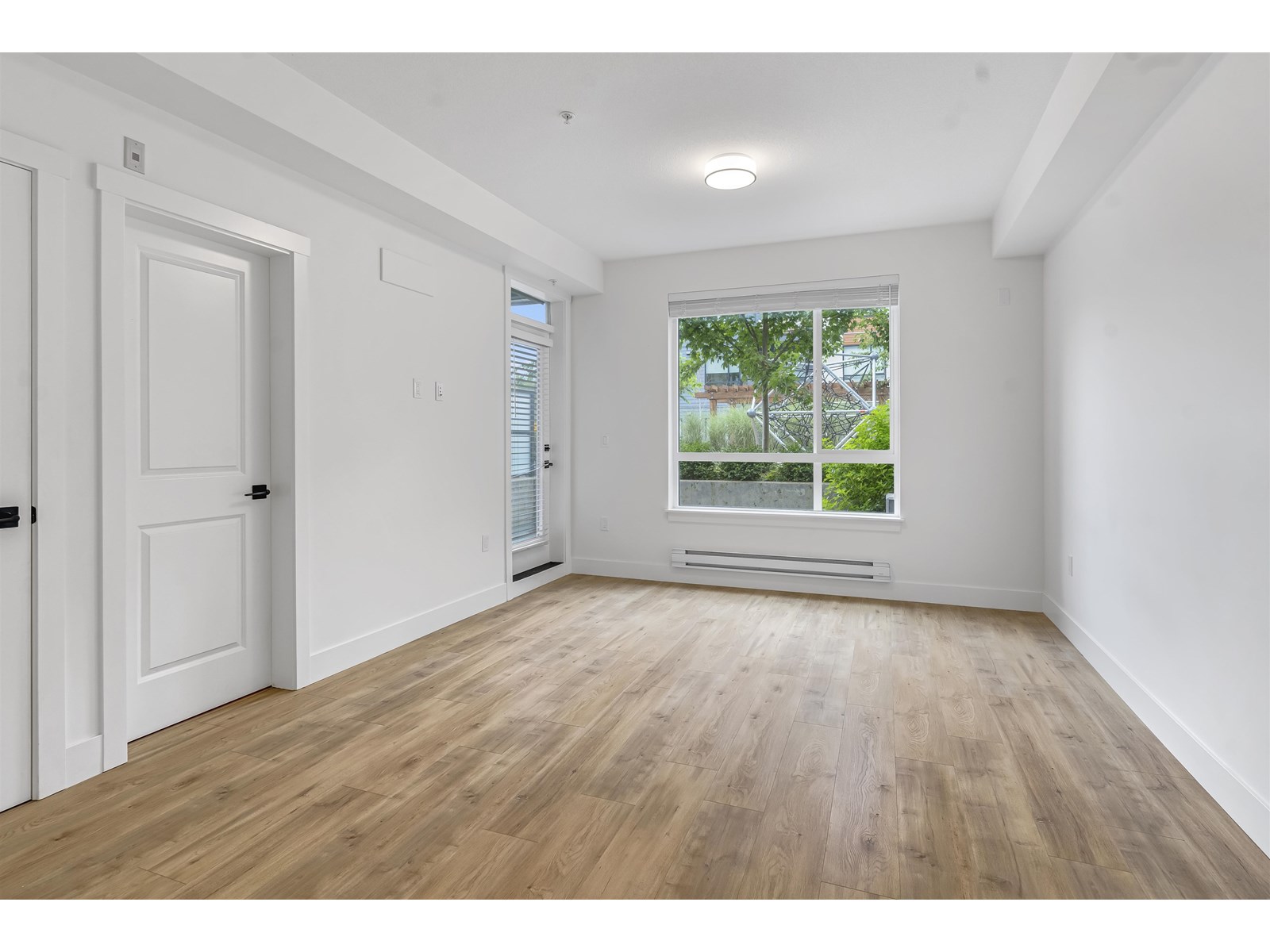 Photo 3 of 105 7506 199 A Street, Langley BC