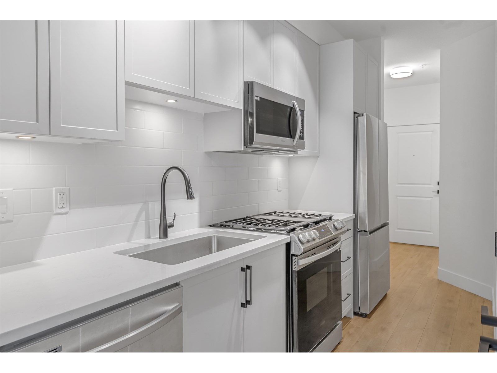 Photo 7 of 105 7506 199 A Street, Langley BC