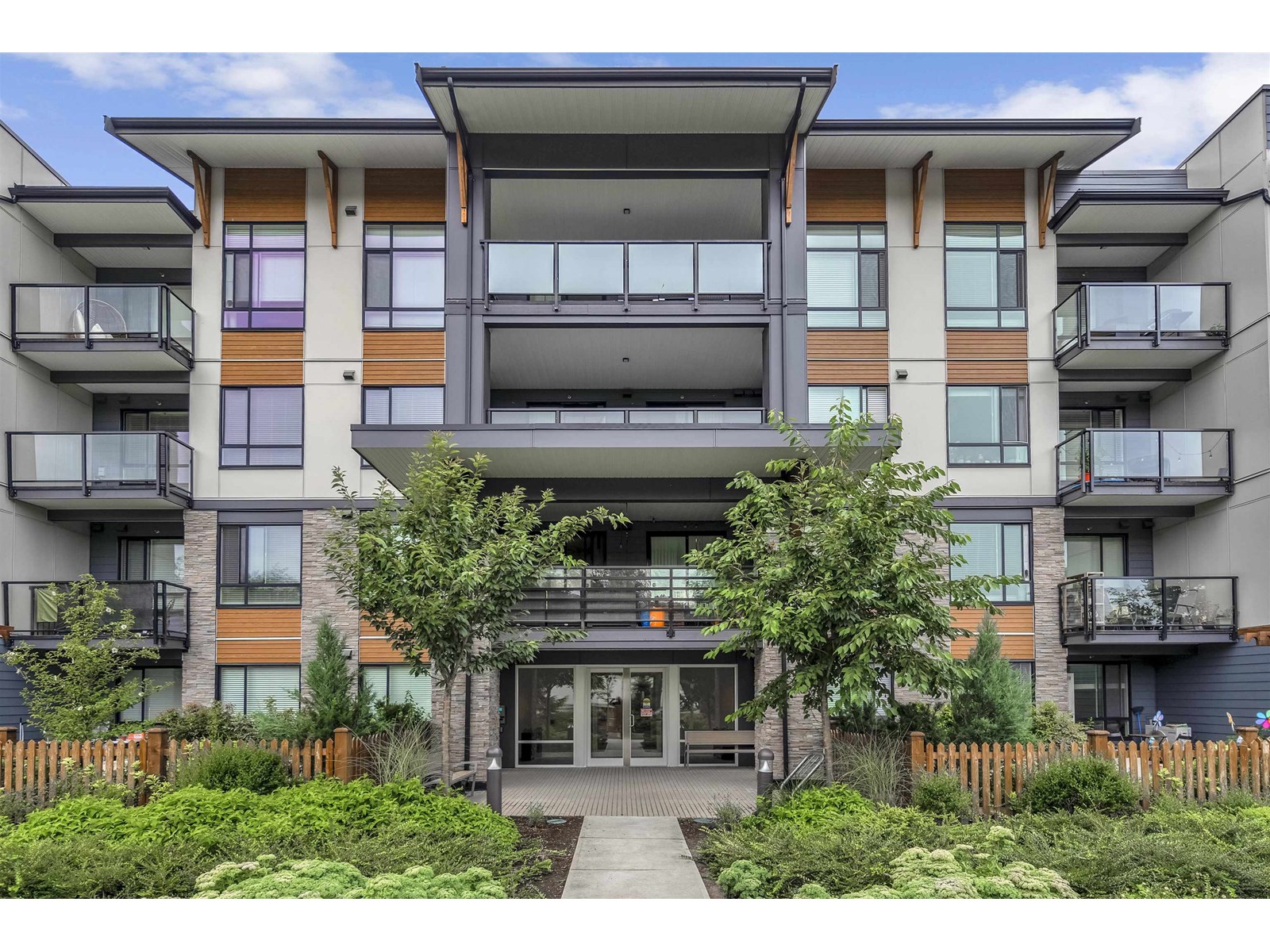 Photo 1 of 105 7506 199 A Street, Langley BC