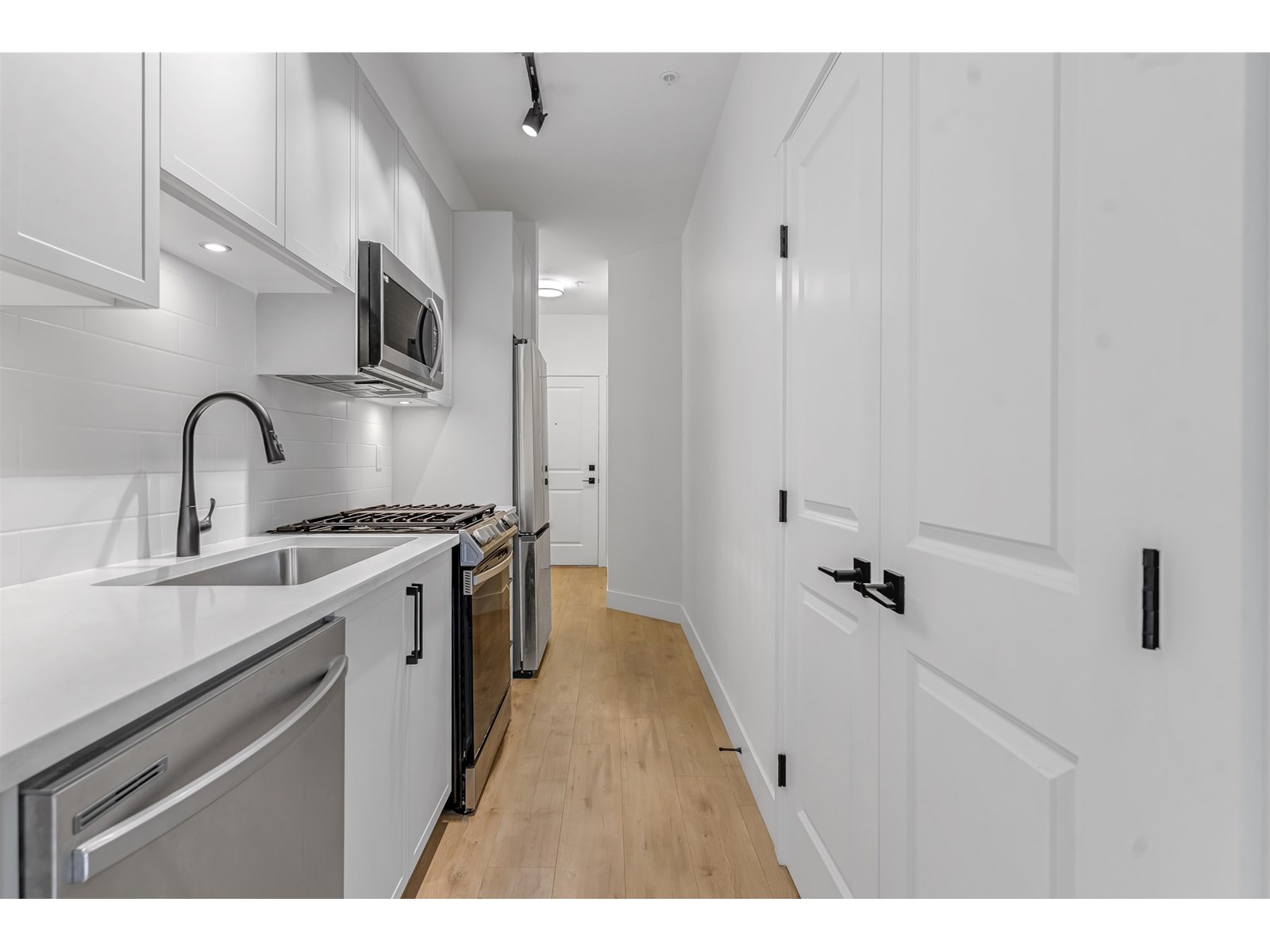 Photo 6 of 105 7506 199 A Street, Langley BC
