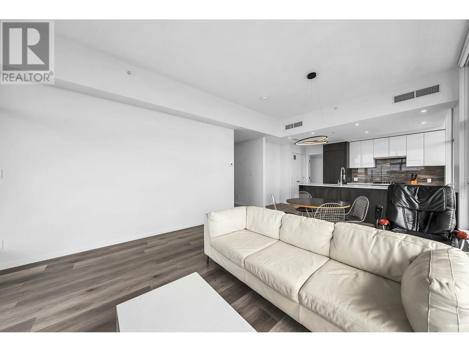 Photo 10 of 4602 1888 Gilmore Avenue, Burnaby BC