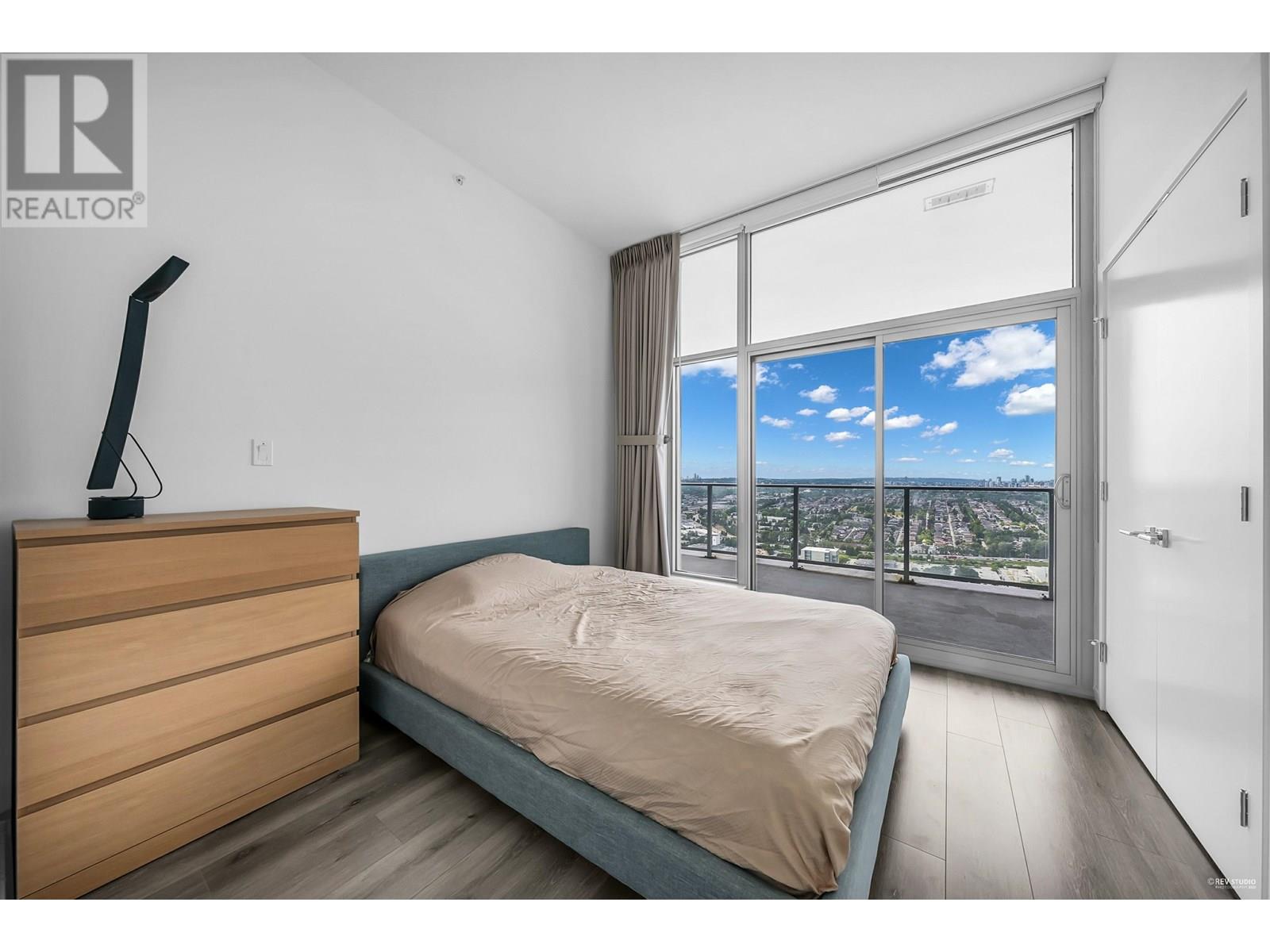 Photo 3 of 4602 1888 Gilmore Avenue, Burnaby BC