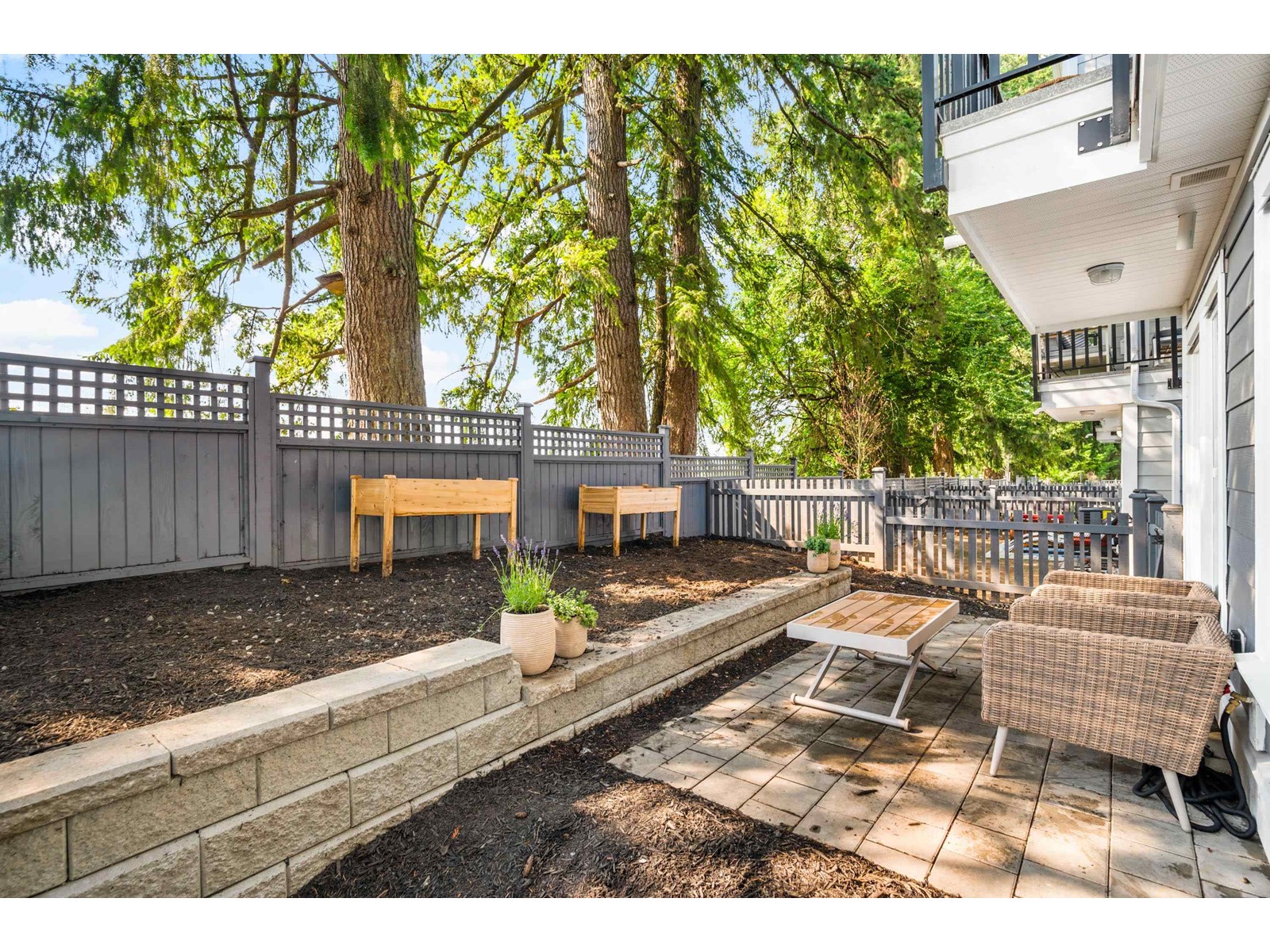 Photo 23 of 37 20321 80 Avenue, Langley BC