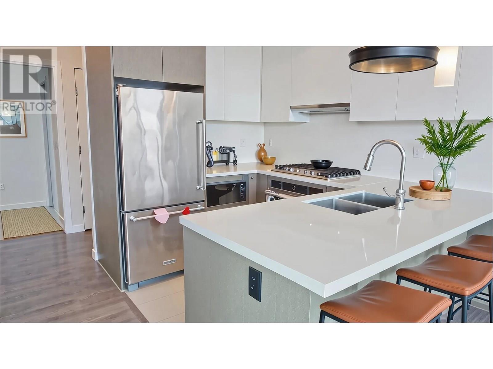 Photo 14 of 3906 3080 Lincoln Avenue, Coquitlam BC