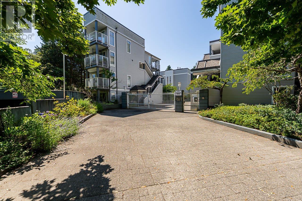 Photo 36 of 25 7345 Sandborne Avenue, Burnaby BC