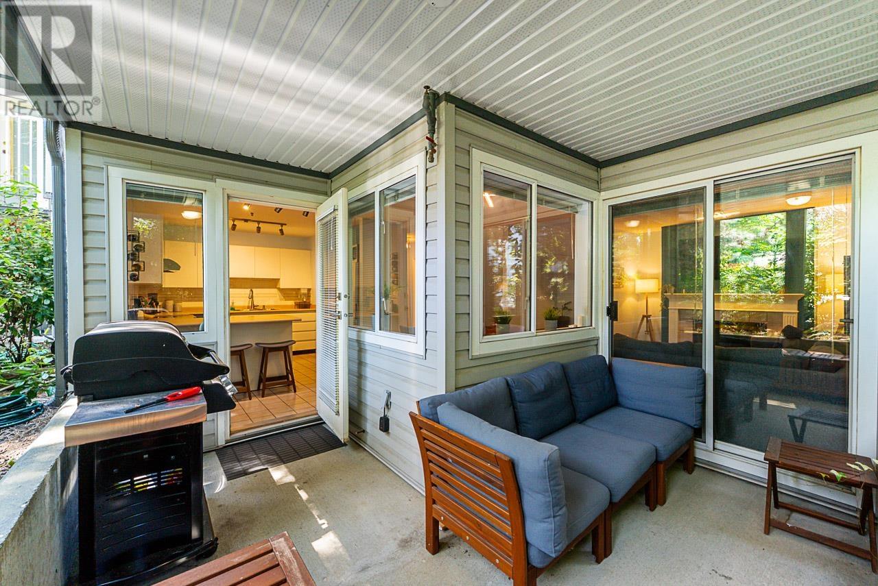 Photo 3 of 25 7345 Sandborne Avenue, Burnaby BC